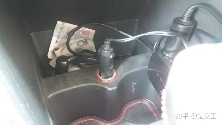 車載吸塵器的使用(圖5) 車載吸塵器的使用(圖5)