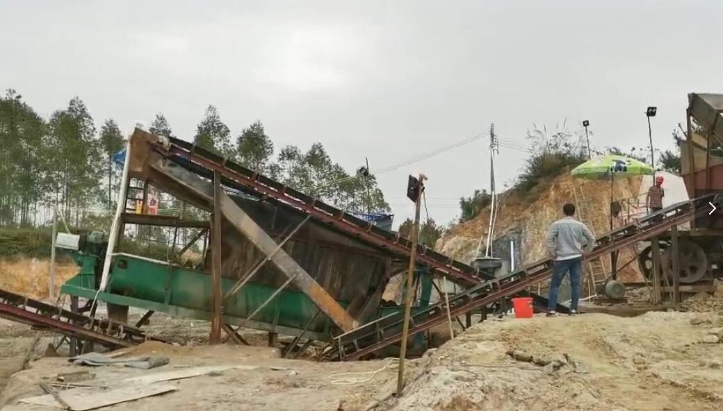 江西石城贛東礦機(jī)全自動(dòng)9米螺旋式大型洗砂機(jī)設(shè)備生產(chǎn)工作視頻(圖4) 江西石城贛東礦機(jī)全自動(dòng)9米螺旋式大型洗砂機(jī)設(shè)備生產(chǎn)工作視頻(圖4)