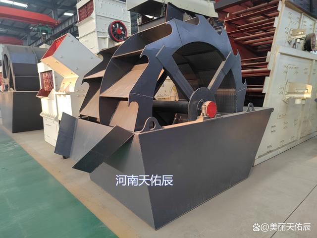 水洗砂設(shè)備輪斗洗砂機(jī)洗沙機(jī)多少錢一臺(tái)雙葉輪洗沙機(jī)器價(jià)格(圖1) 水洗砂設(shè)備輪斗洗砂機(jī)洗沙機(jī)多少錢一臺(tái)雙葉輪洗沙機(jī)器價(jià)格(圖1)