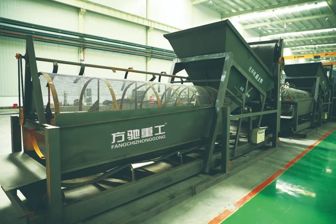 河沙沒了就用機(jī)制砂吧！方馳重工移動制砂機(jī)了解一下！(圖4)