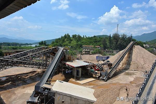 礦用破碎機(jī)的應(yīng)用和發(fā)展前景怎么樣?有哪些常見(jiàn)的型號(hào)?(圖3) 礦用破碎機(jī)的應(yīng)用和發(fā)展前景怎么樣?有哪些常見(jiàn)的型號(hào)?(圖3)