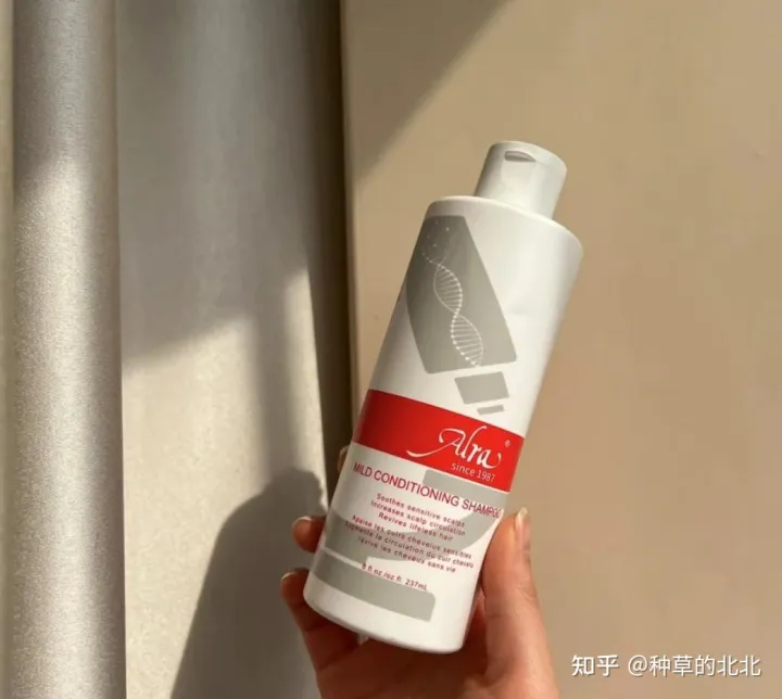 控油洗發(fā)水哪個(gè)牌子好|十款口碑爆棚的無(wú)硅油洗發(fā)水推薦,拯救“油頭星人”(圖22) 控油洗發(fā)水哪個(gè)牌子好|十款口碑爆棚的無(wú)硅油洗發(fā)水推薦,拯救“油頭星人”(圖22)