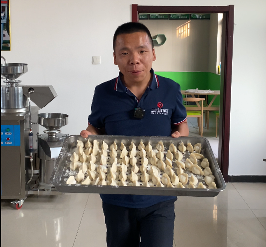 仿手工餃子機(jī)怎么清洗？劉二手把手教你(圖1)