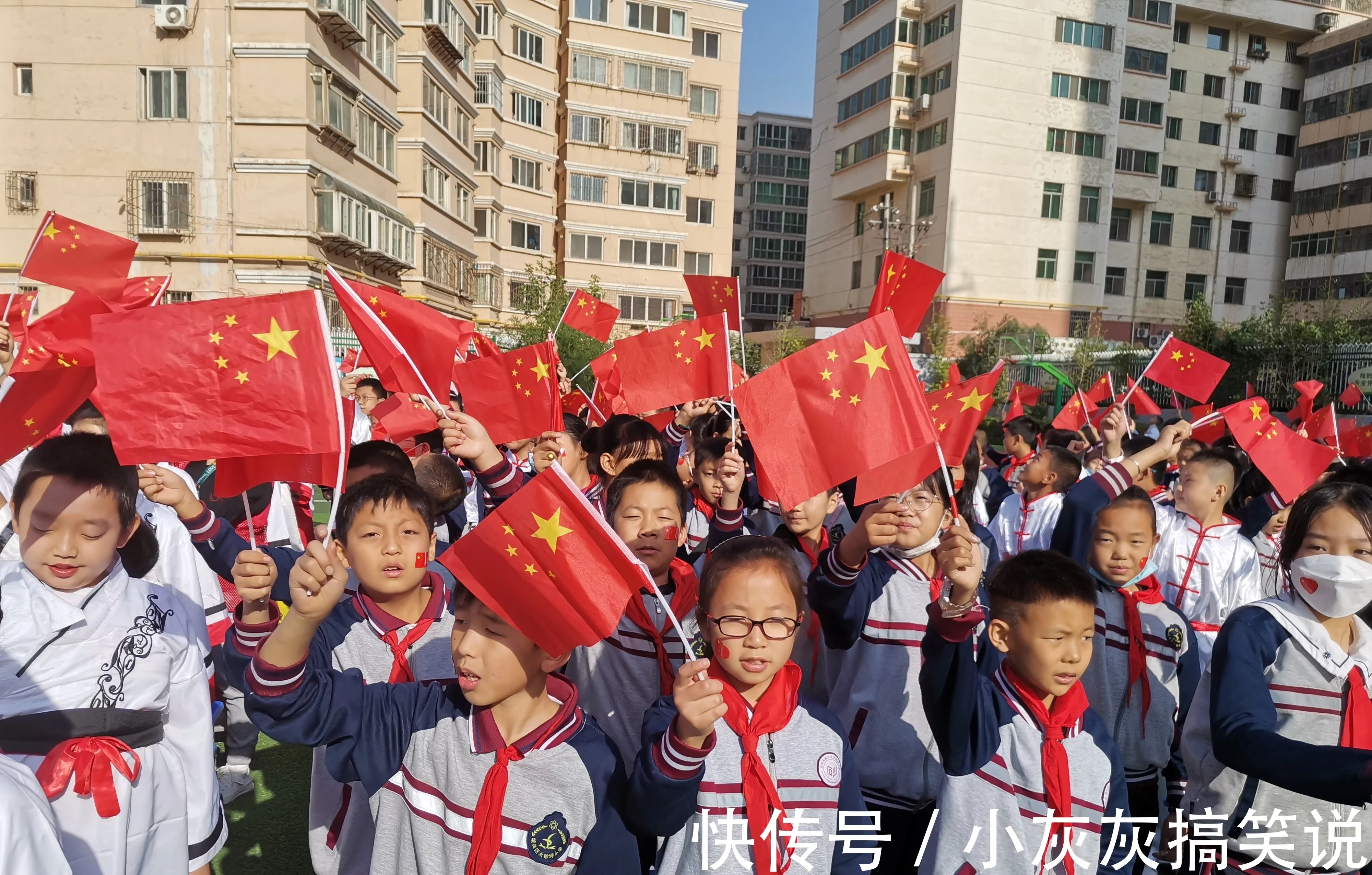 大砂坪小學(xué)一體化辦學(xué)體舉辦第四屆“健身讀書節(jié)”喜迎國慶(圖2) 大砂坪小學(xué)一體化辦學(xué)體舉辦第四屆“健身讀書節(jié)”喜迎國慶(圖2)