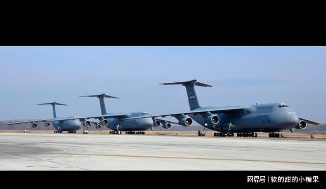 C-5銀河運(yùn)輸機(jī)(圖2)