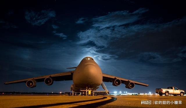 C-5銀河運(yùn)輸機(jī)(圖1)