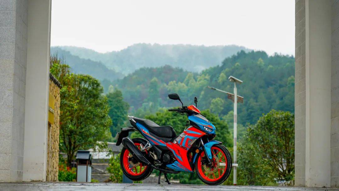 12680元起嘉陵CoCoSVR180運(yùn)動(dòng)彎梁售價(jià)公布?！同場CoCo機(jī)車品牌正式發(fā)布！(圖8)