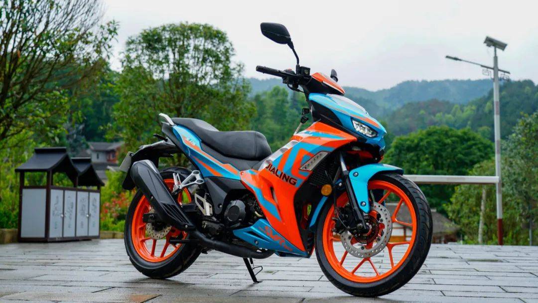 12680元起嘉陵CoCoSVR180運(yùn)動(dòng)彎梁售價(jià)公布?！同場CoCo機(jī)車品牌正式發(fā)布！(圖12)