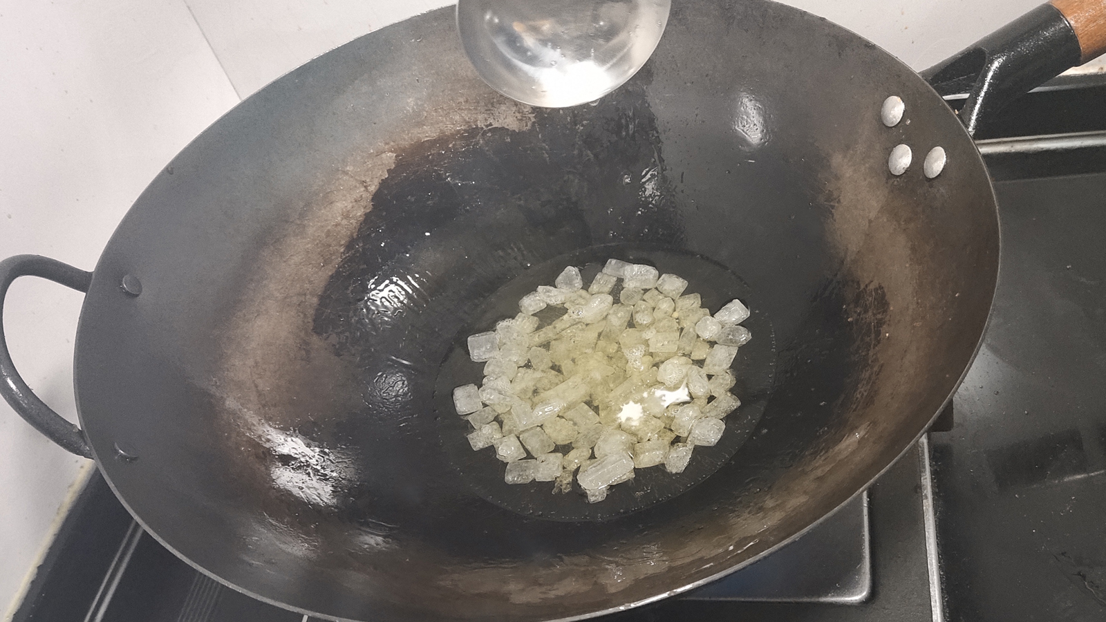 用冰糖還是白砂糖？油炒還是水炒？是否需要焯水？(圖9)